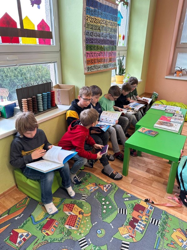 V�stava knih a odpoledne s Andersenem