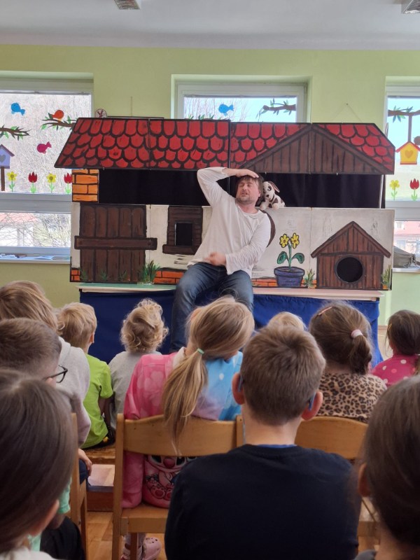 Divad�lko pro �koly